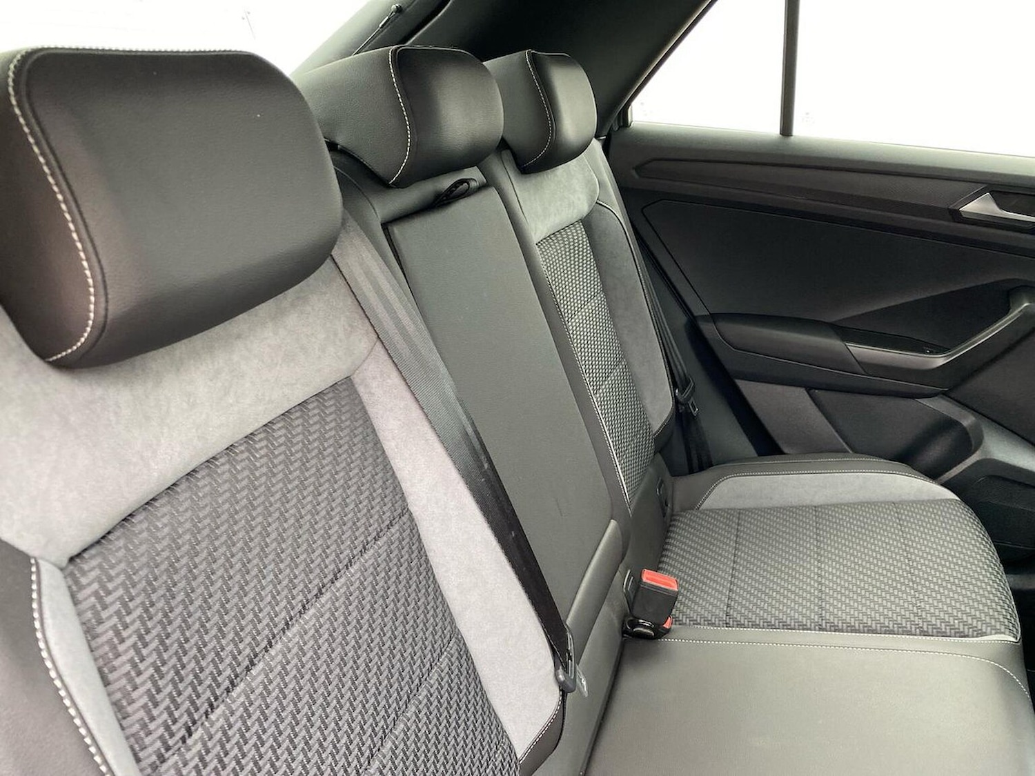 Used Volkswagen T-Roc 2020 for sale - 76693436: Photo 16