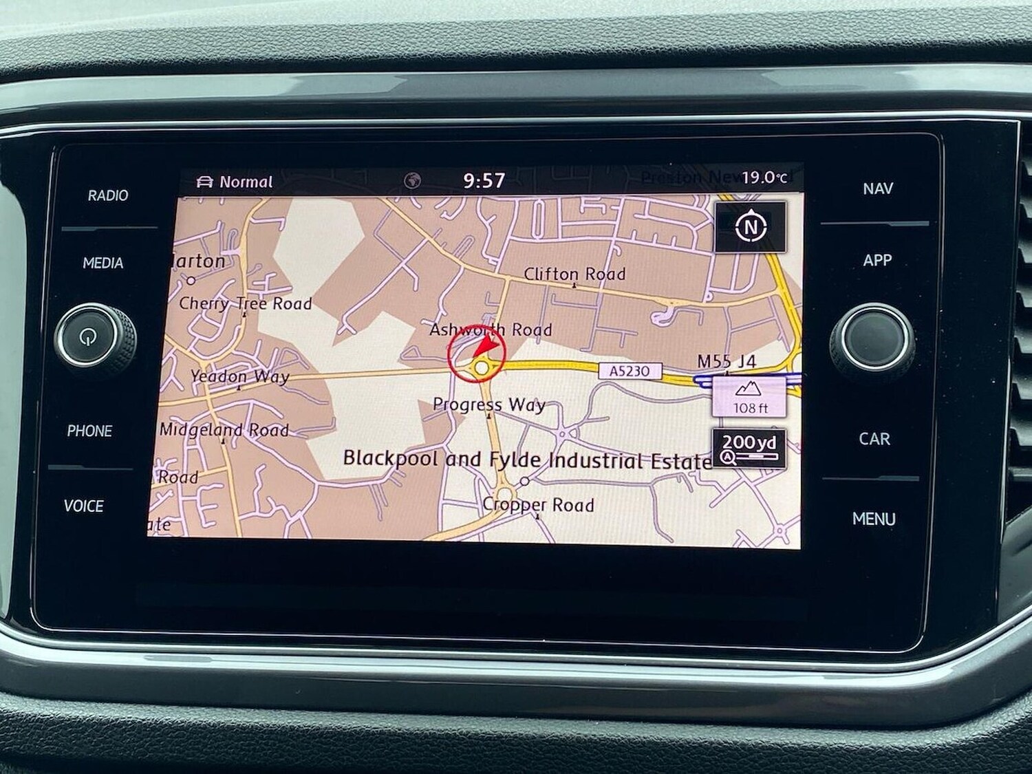 Used Volkswagen T-Roc 2020 for sale - 76693436: Photo 24