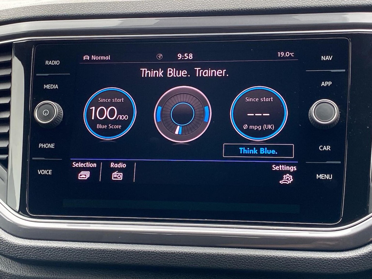 Used Volkswagen T-Roc 2020 for sale - 76693436: Photo 25