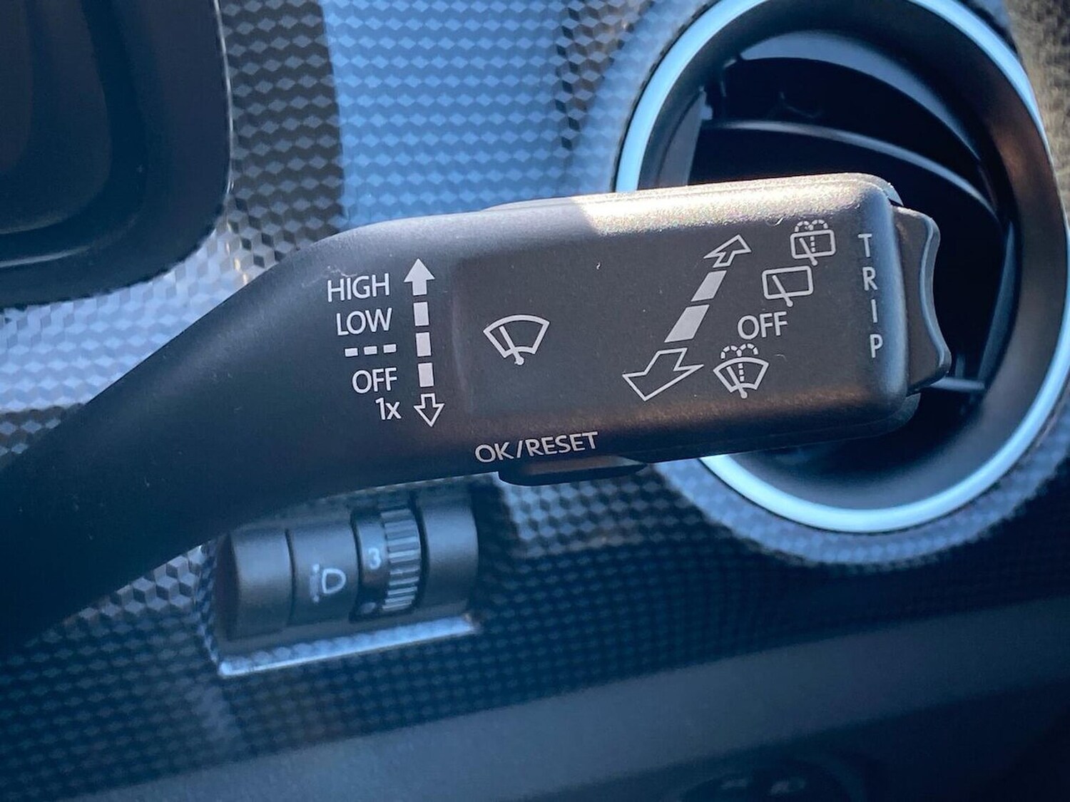 Used Volkswagen up! 2022 for sale - 78195952: Photo 24