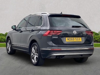 Used Volkswagen Tiguan 2019 for sale - 75956436: Photo 2