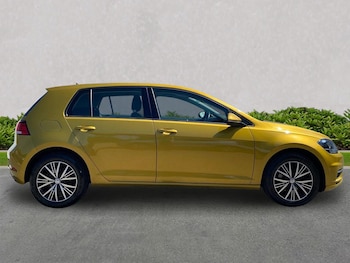 Used Volkswagen Golf 2018 for sale - 79060294: Photo