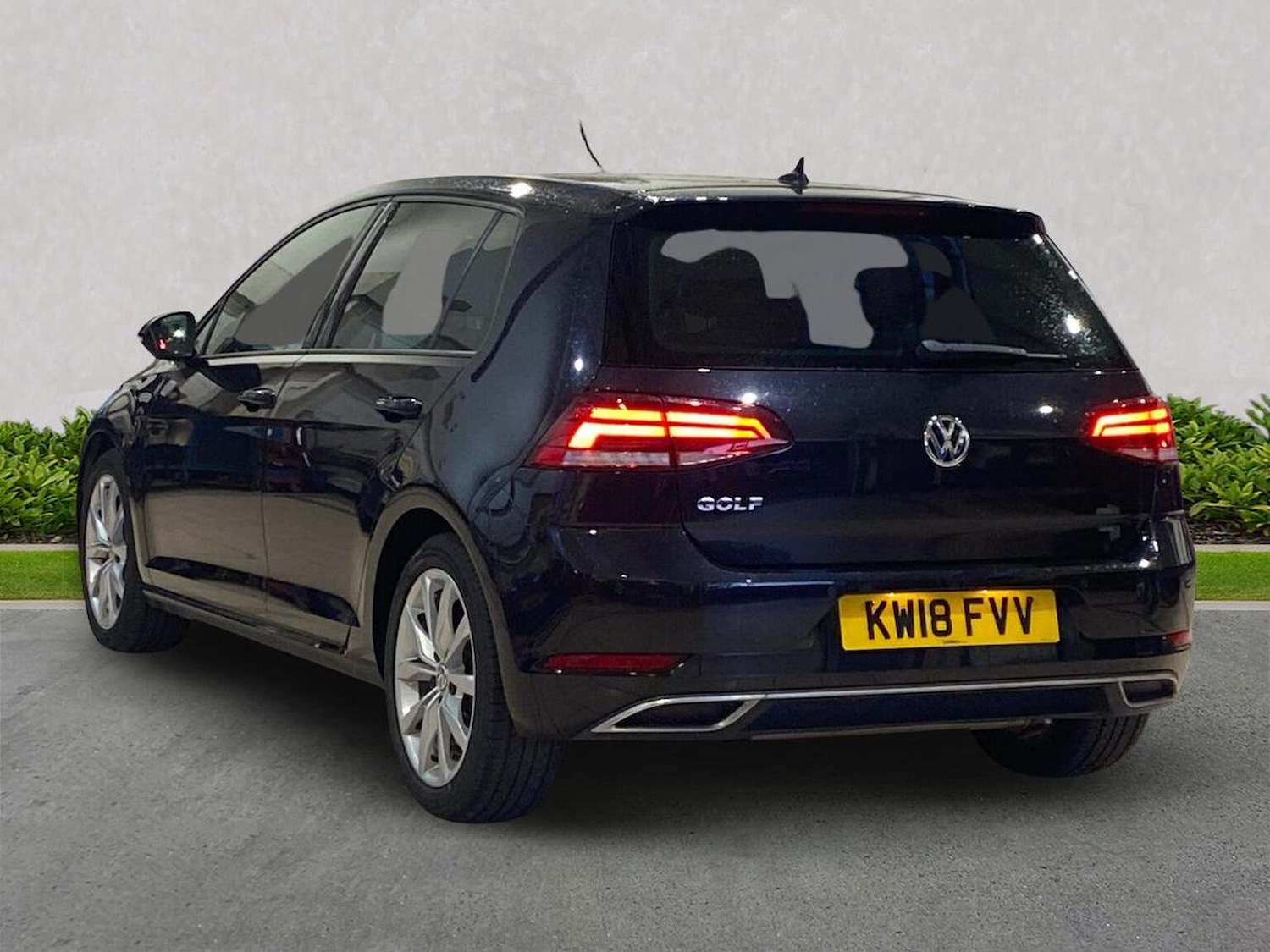 Used Volkswagen Golf 2018 for sale - 77796967: Photo 2