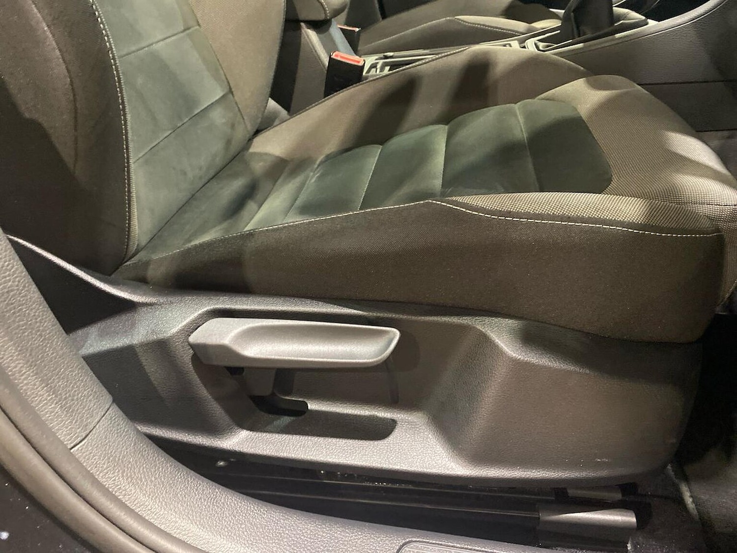 Used Volkswagen Golf 2018 for sale - 77796967: Photo 30