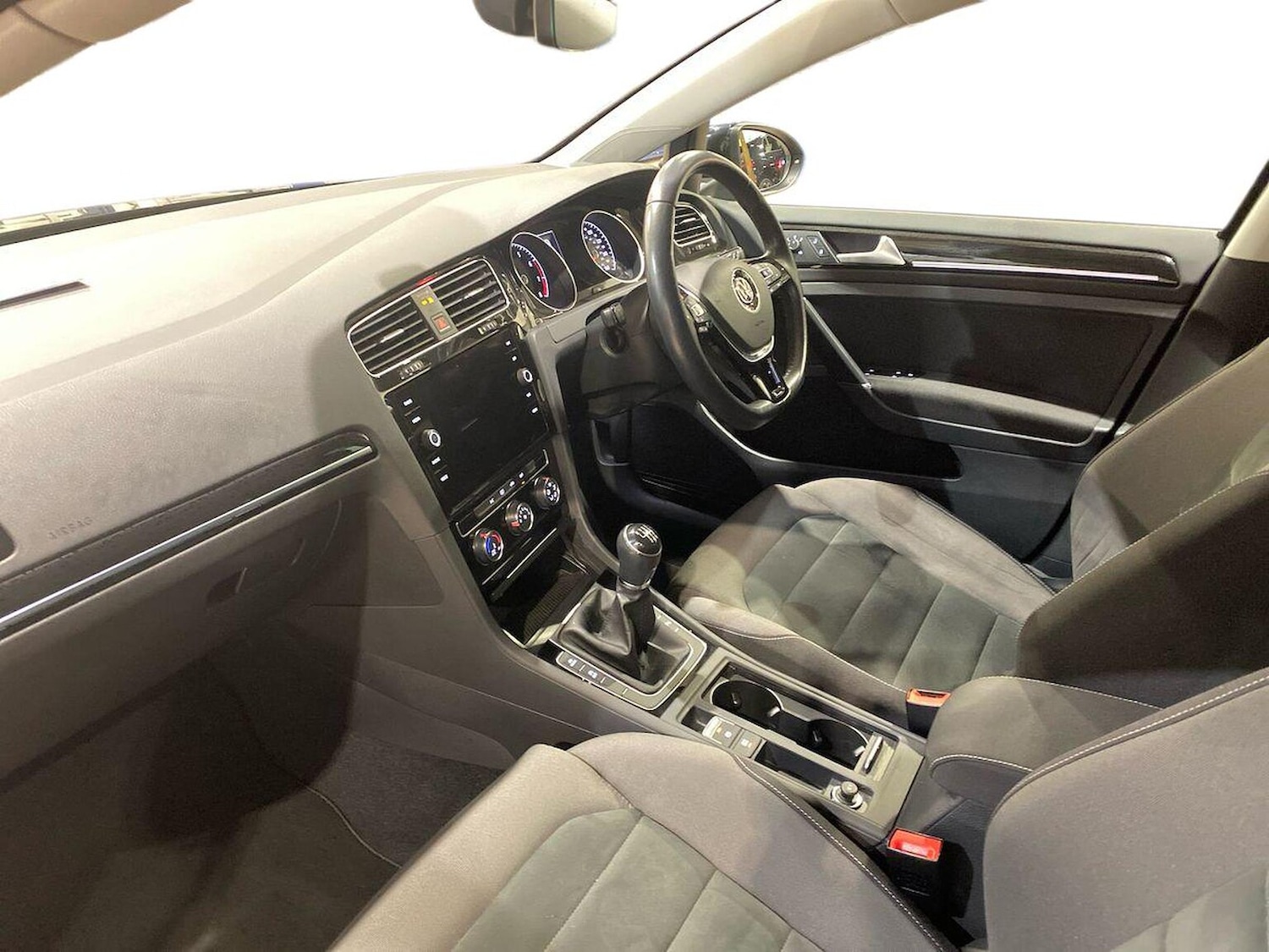 Used Volkswagen Golf 2018 for sale - 77796967: Photo 7