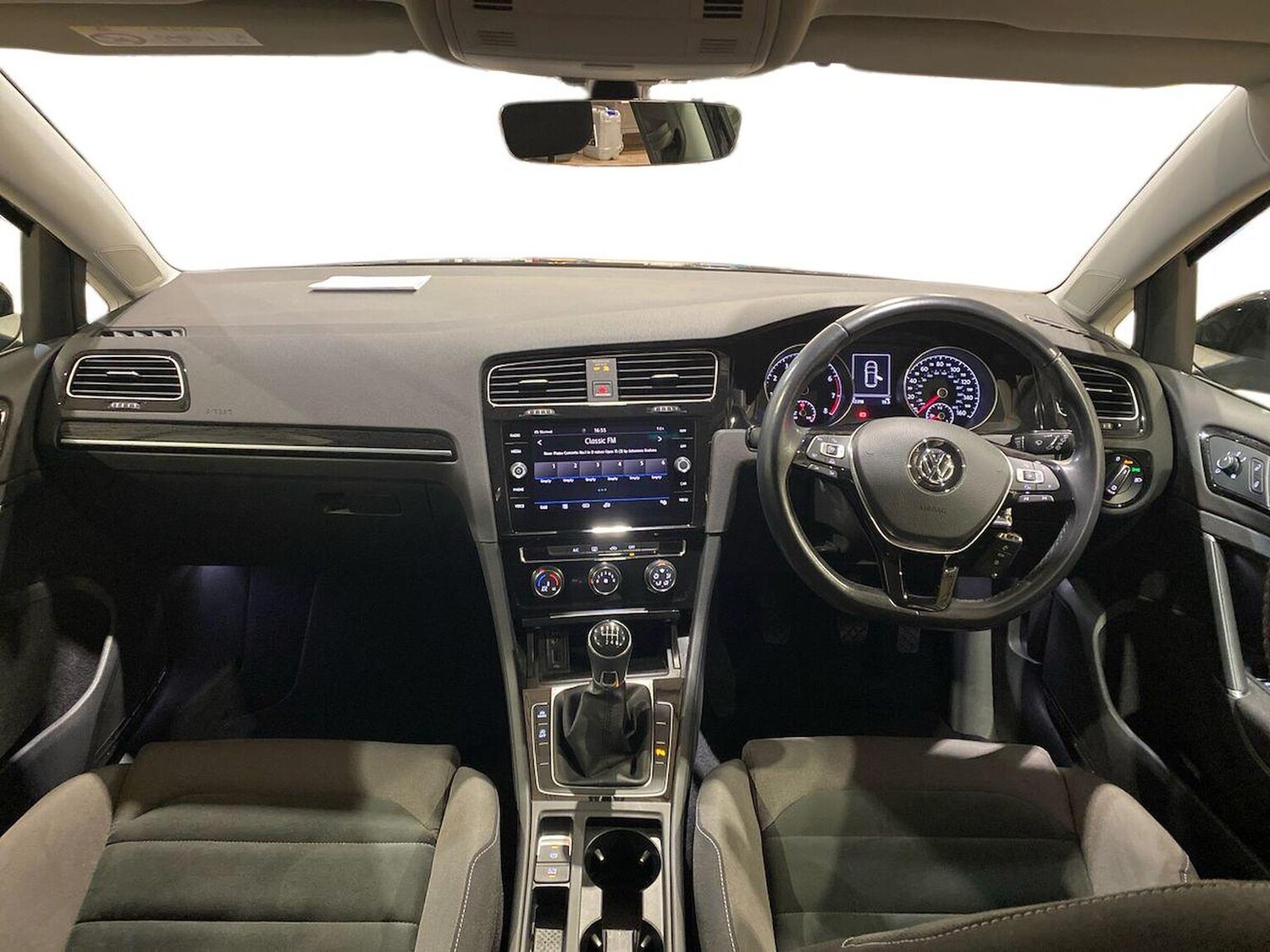 Used Volkswagen Golf 2018 for sale - 77796967: Photo 8