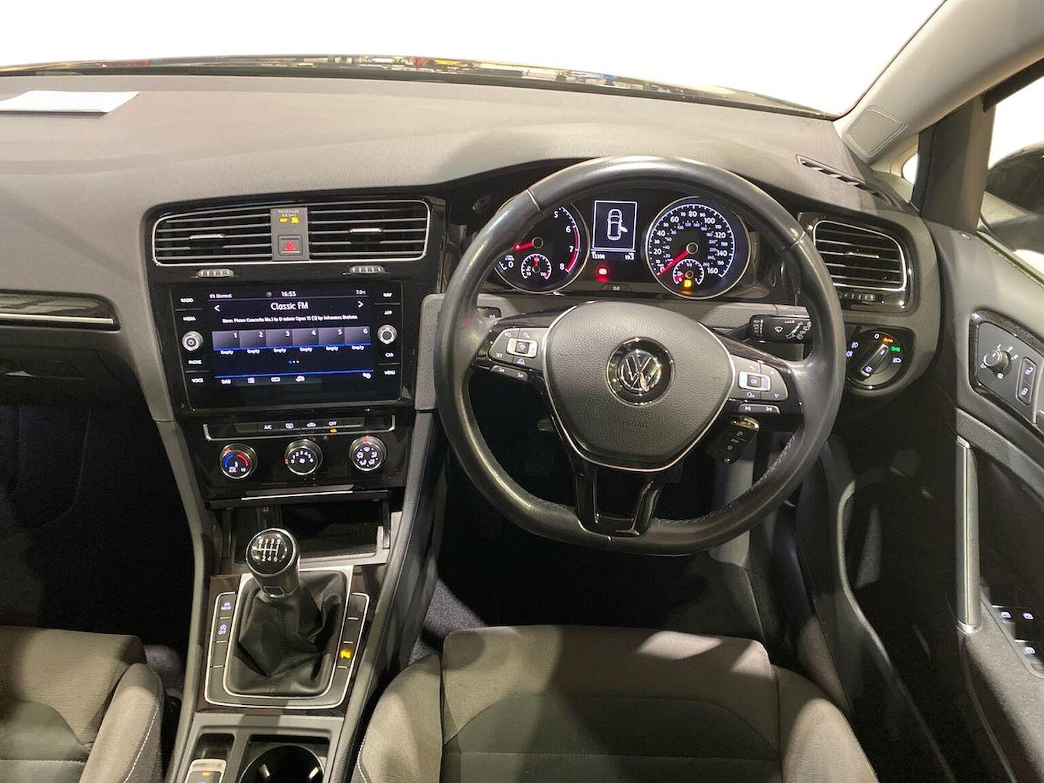 Used Volkswagen Golf 2018 for sale - 77796967: Photo 9