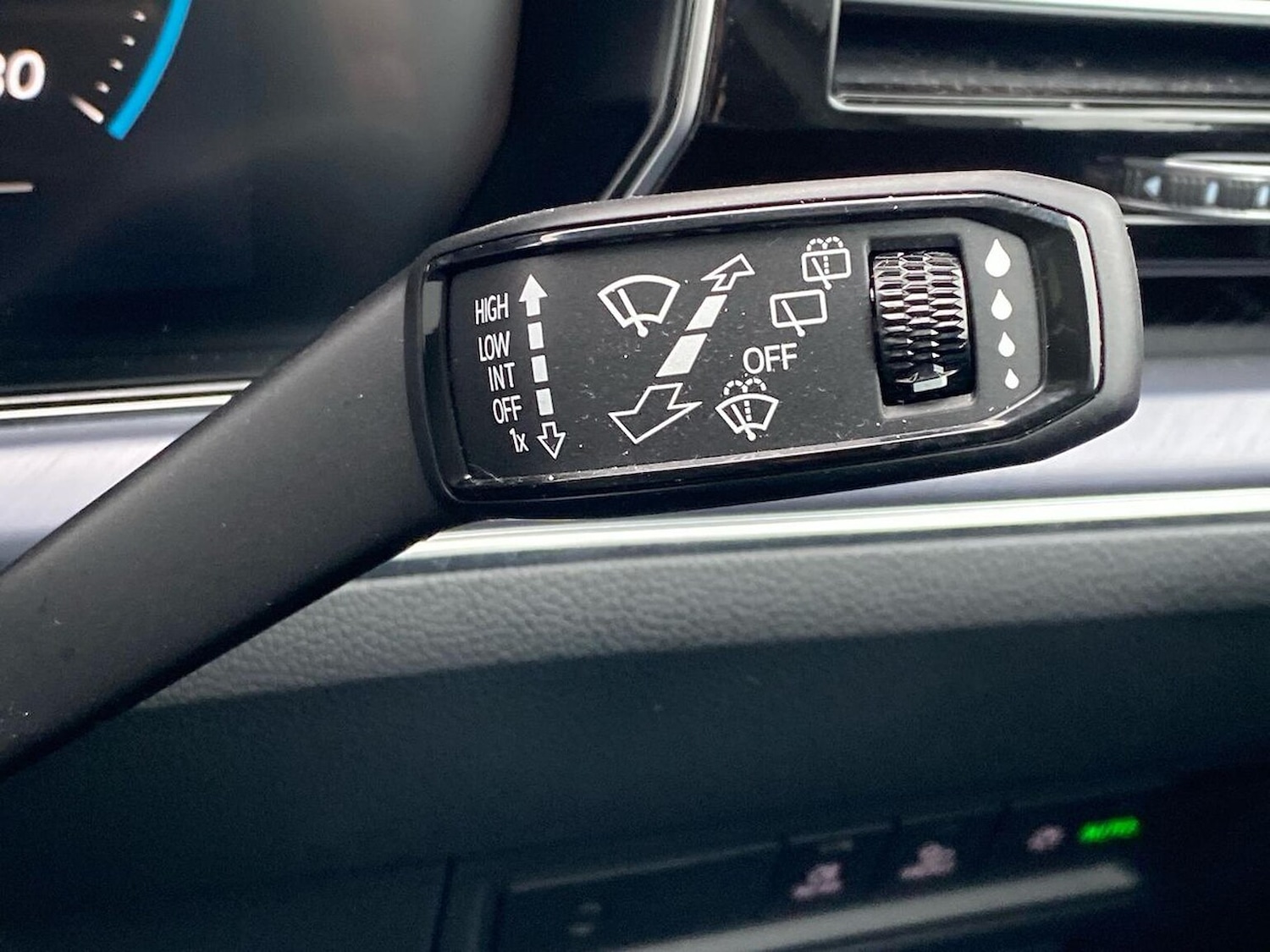 Used Volkswagen Touareg 2025 for sale - 78039288: Photo 28