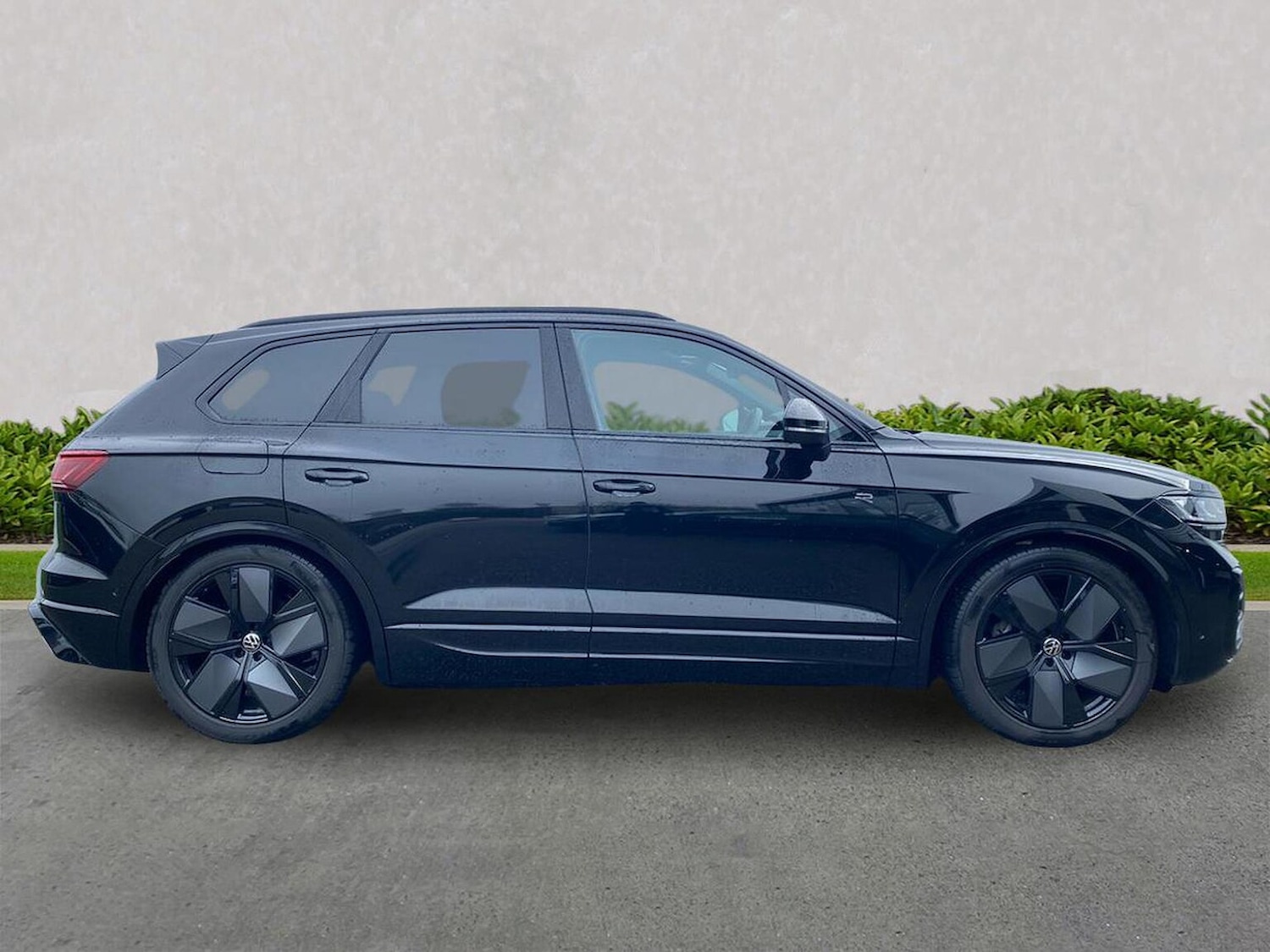 Used Volkswagen Touareg 2025 for sale - 78039288: Photo 3