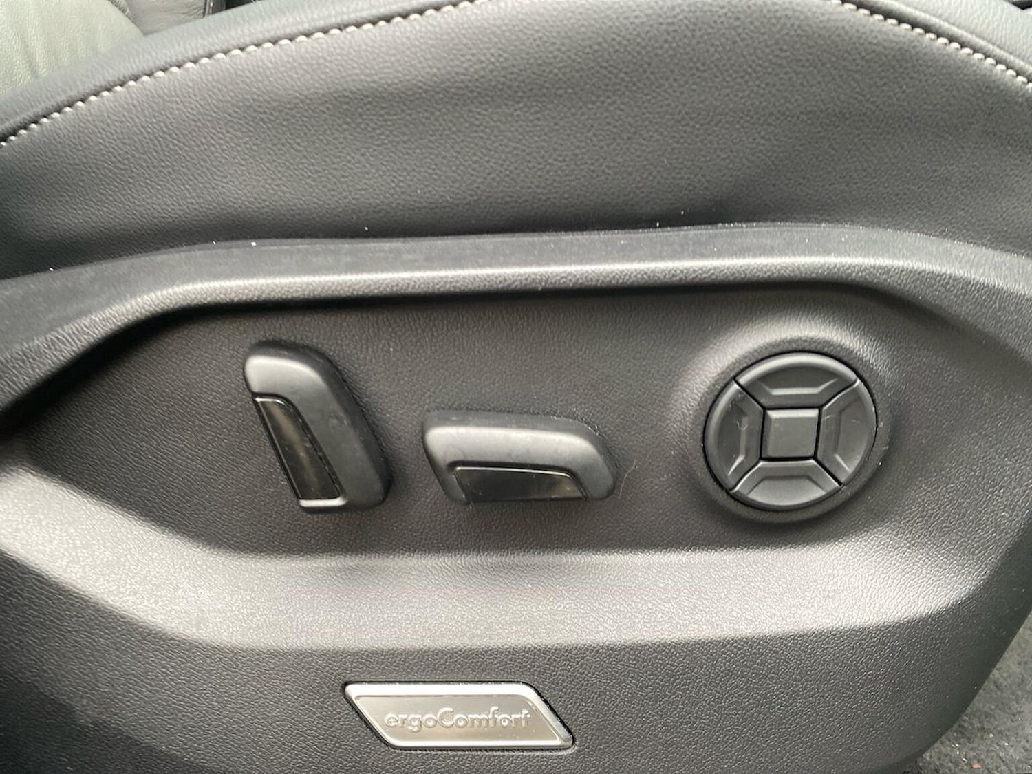 Used Volkswagen Touareg 2025 for sale - 78039288: Photo 30