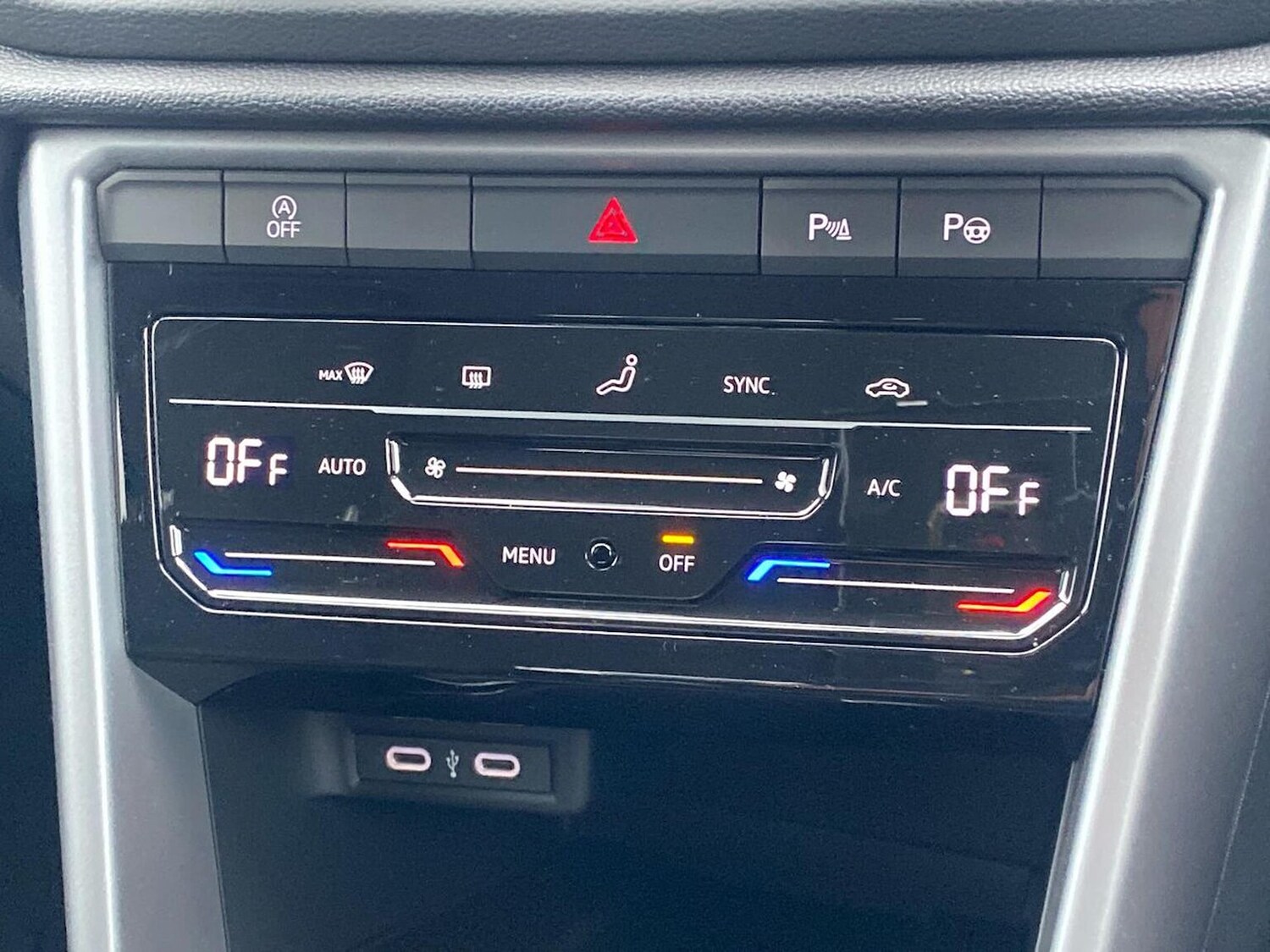 Used Volkswagen T-Roc 2025 for sale - 76127149: Photo 12