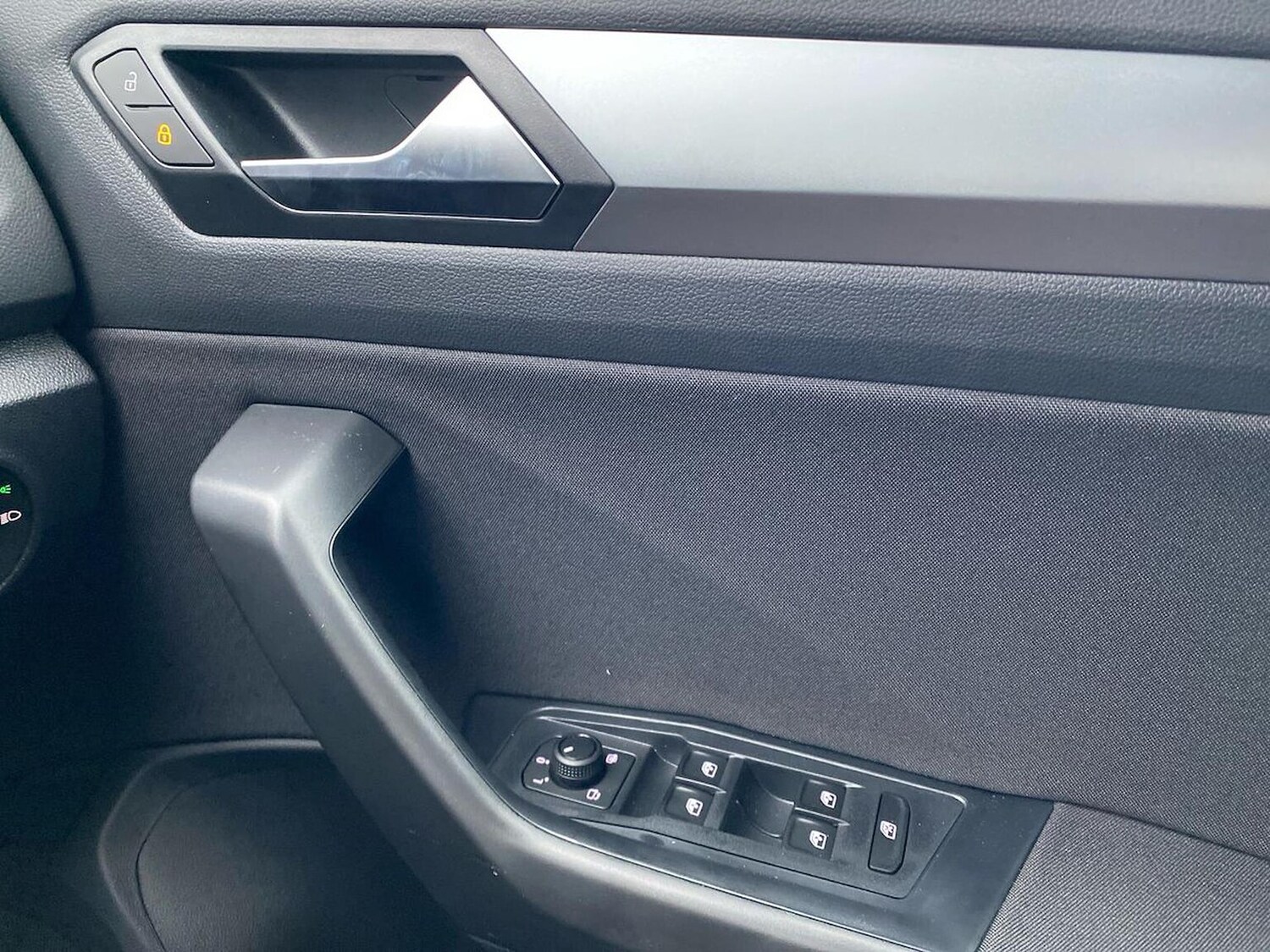 Used Volkswagen T-Roc 2025 for sale - 76127149: Photo 21