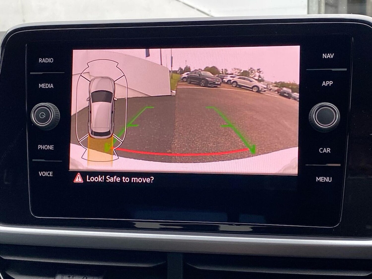 Used Volkswagen T-Roc 2025 for sale - 76127149: Photo 23