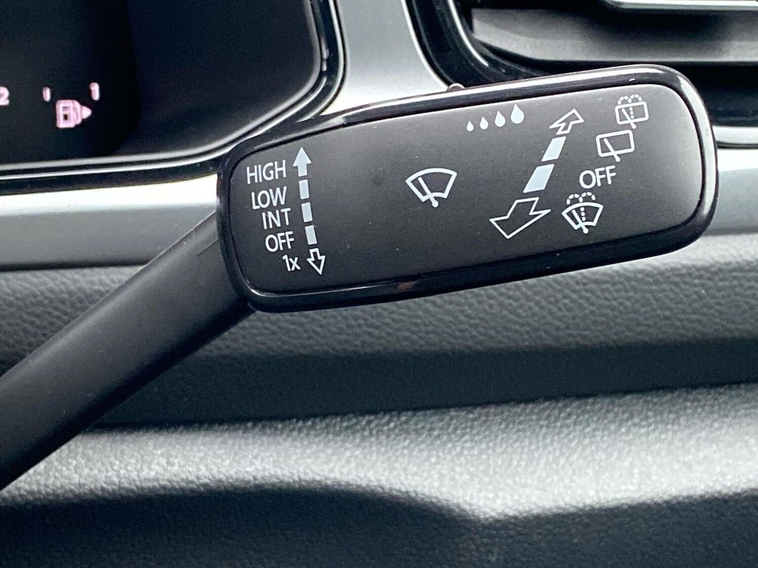 Used Volkswagen T-Roc 2025 for sale - 76127149: Photo 27