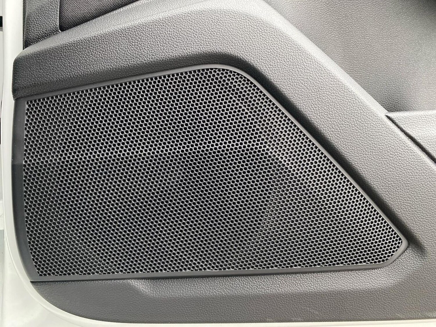 Used Volkswagen T-Roc 2025 for sale - 76127149: Photo 29