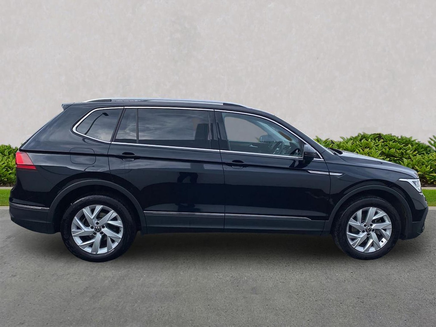 Used Volkswagen Tiguan Allspace 2024 for sale - 77603715: Photo 3