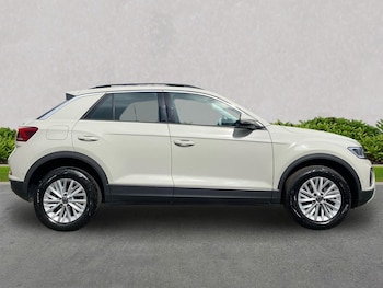 Used Volkswagen T-Roc 2022 for sale - 79114969: Photo