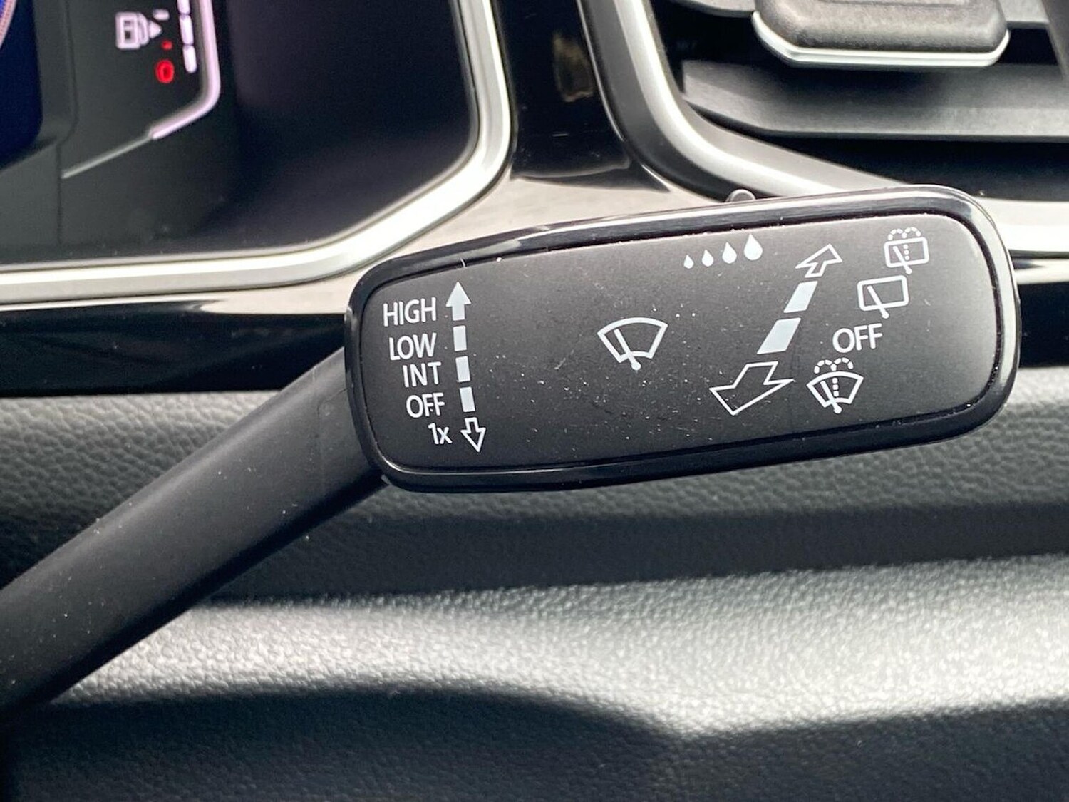 Used Volkswagen T-Roc 2025 for sale - 78195913: Photo 28