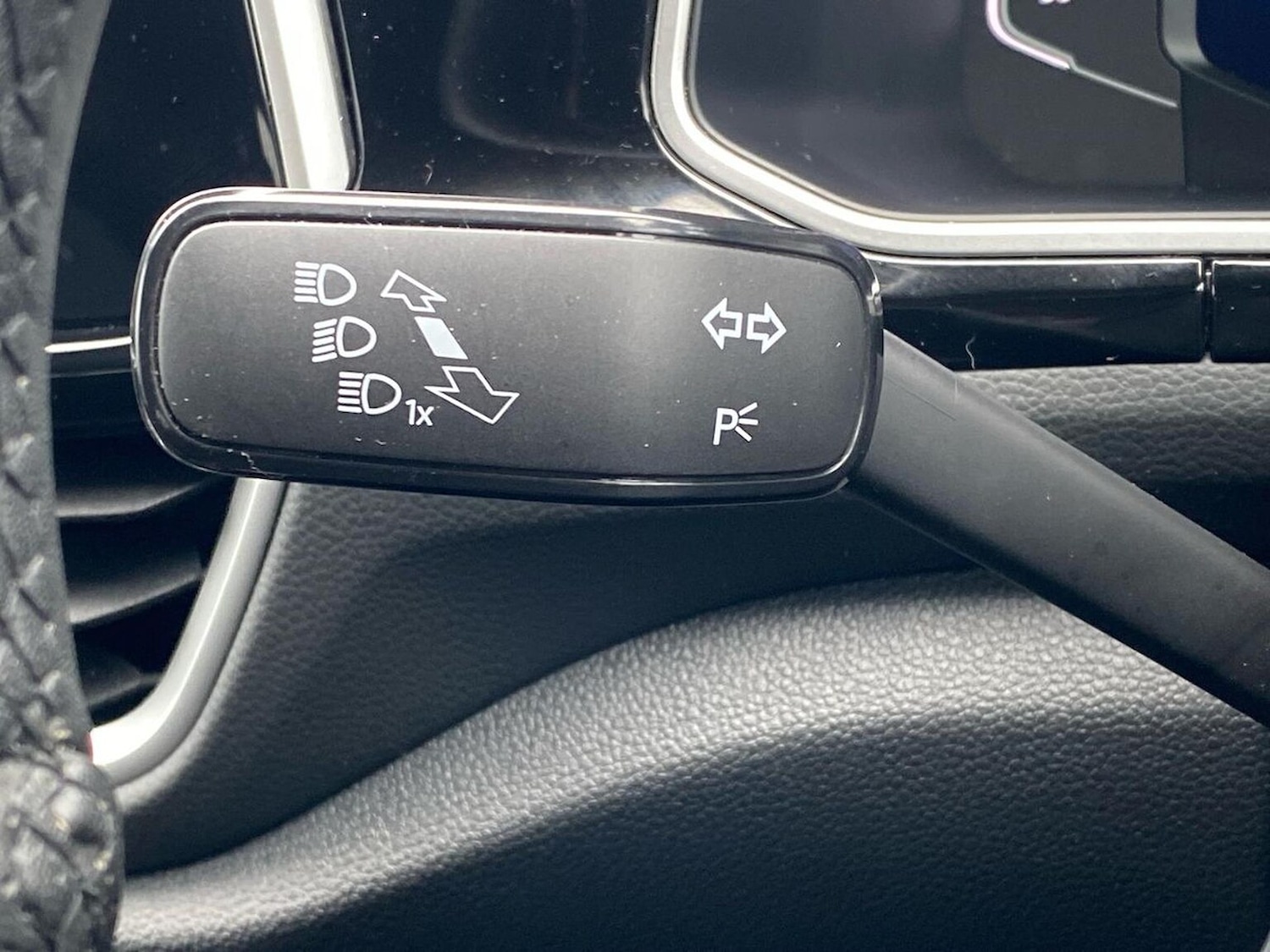 Used Volkswagen T-Roc 2025 for sale - 78195913: Photo 29