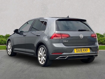 Used Volkswagen Golf 2018 for sale - 79017773: Photo