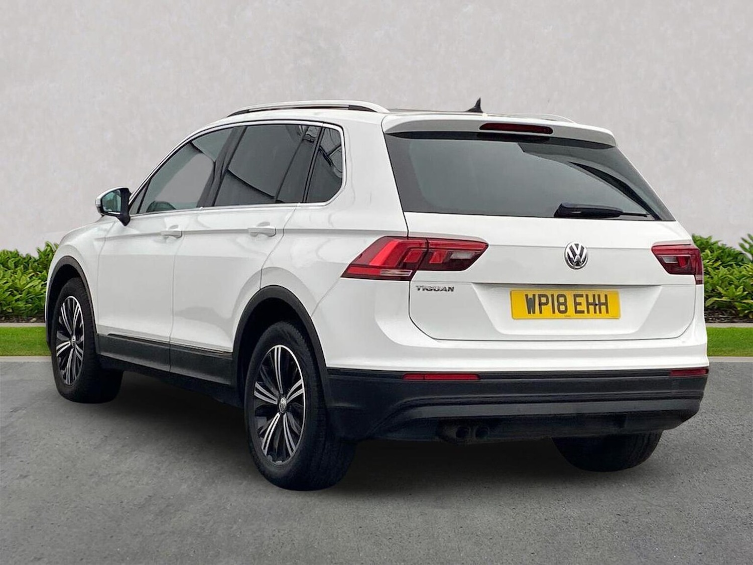 Used Volkswagen Tiguan 2018 for sale - 76461841: Photo 2