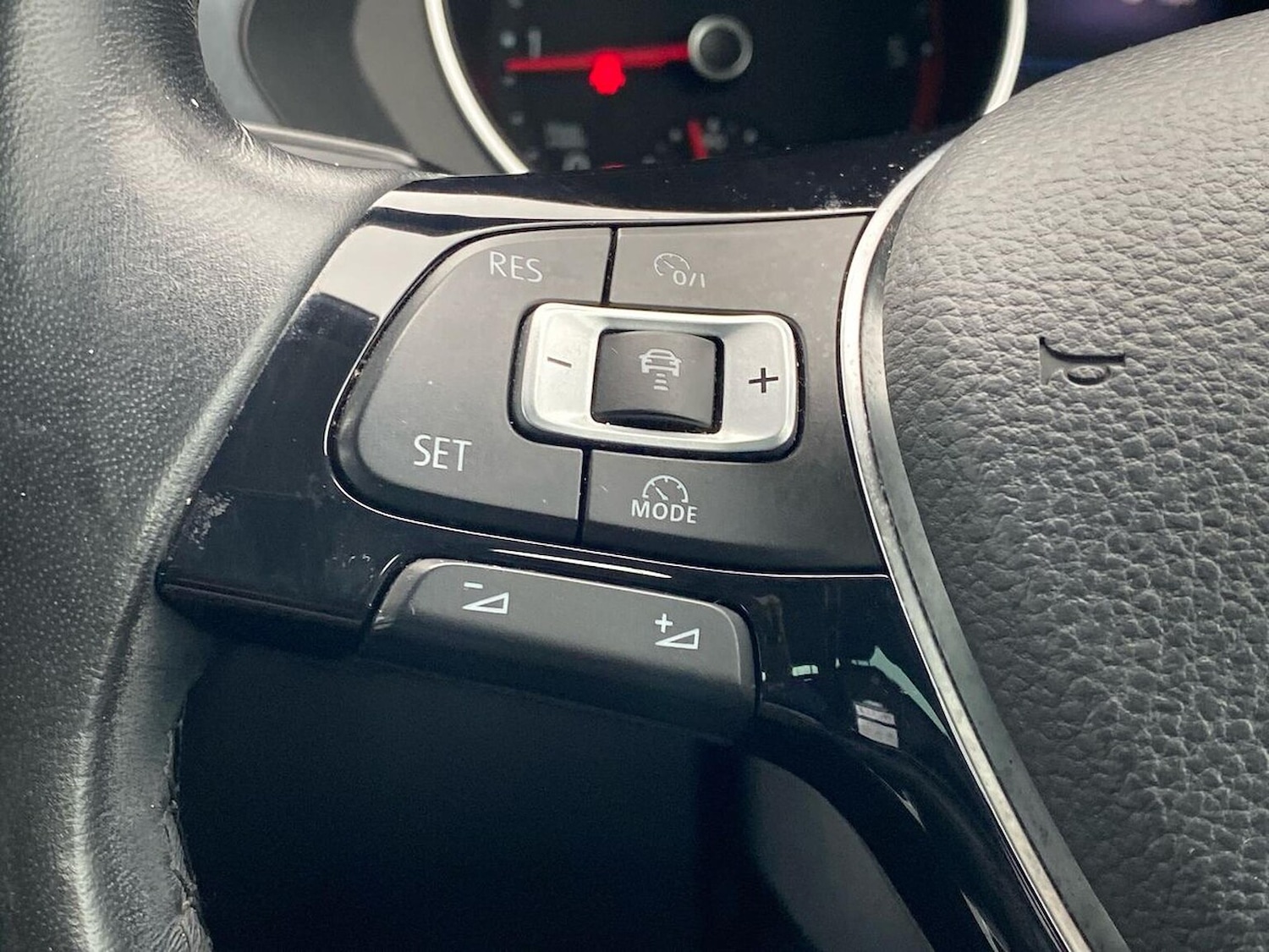 Used Volkswagen Tiguan 2018 for sale - 76461841: Photo 27