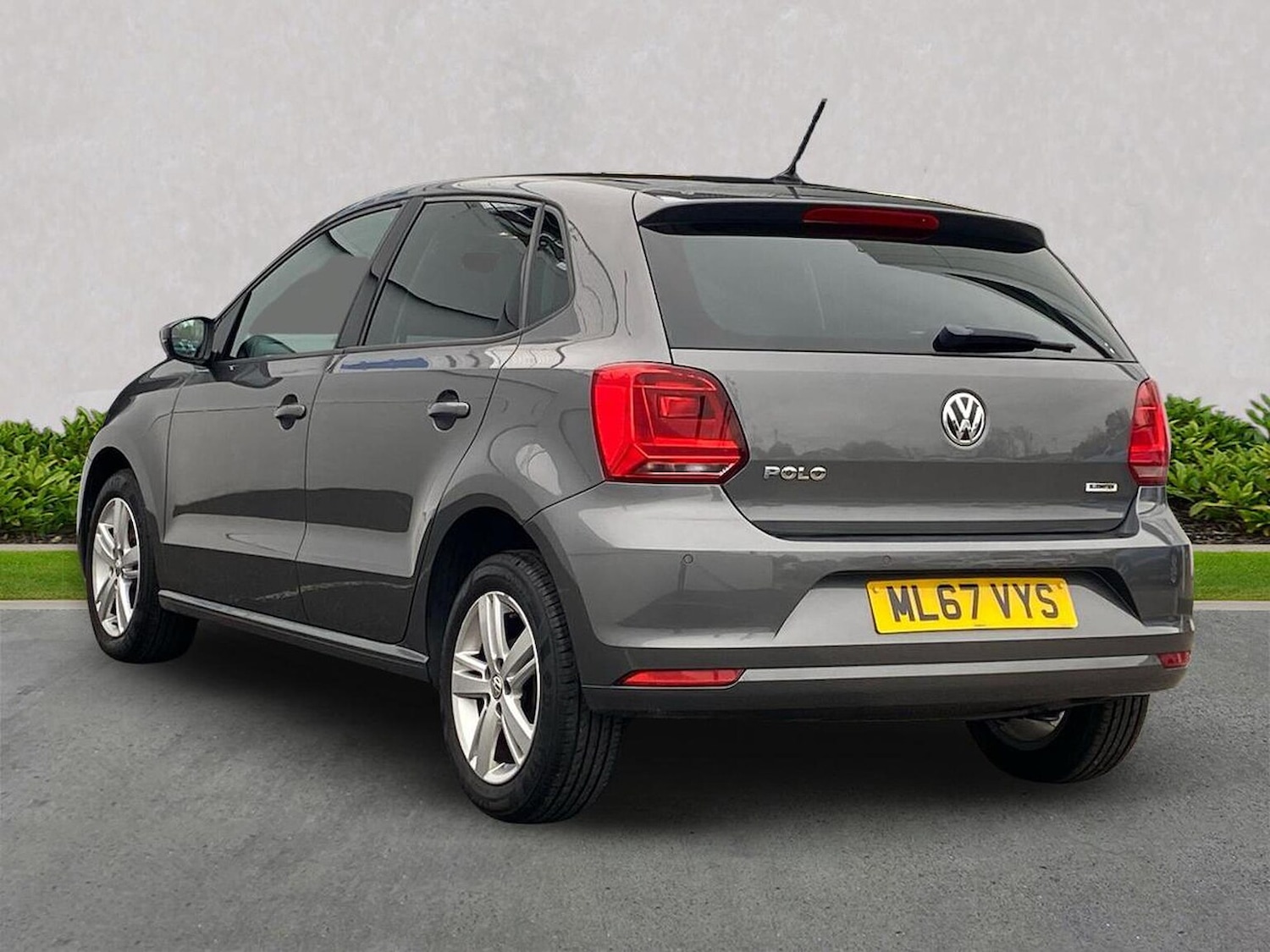 Used Volkswagen Polo 2017 for sale - 76288621: Photo 2