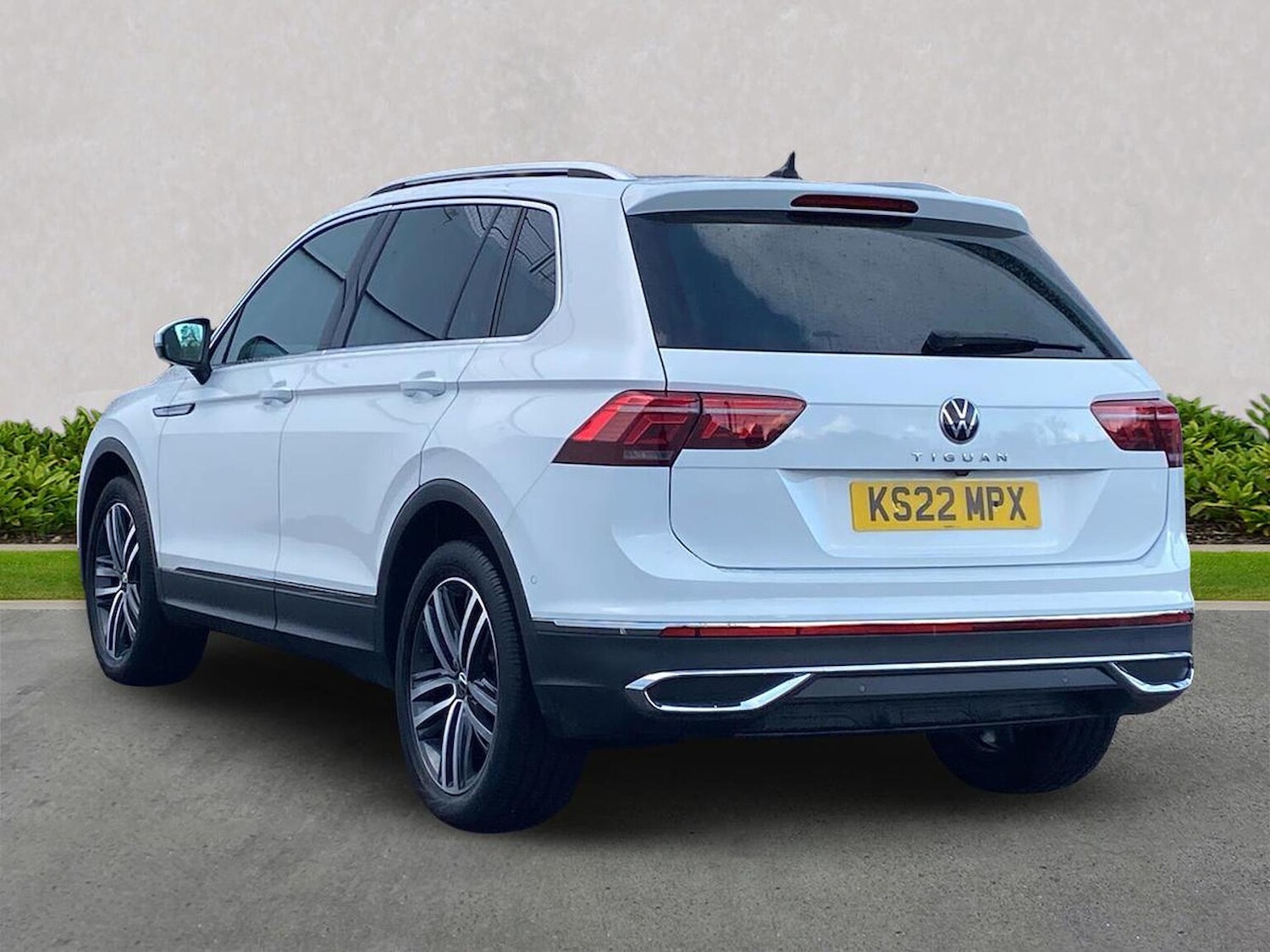 Used Volkswagen Tiguan 2022 for sale - 76380293: Photo 2