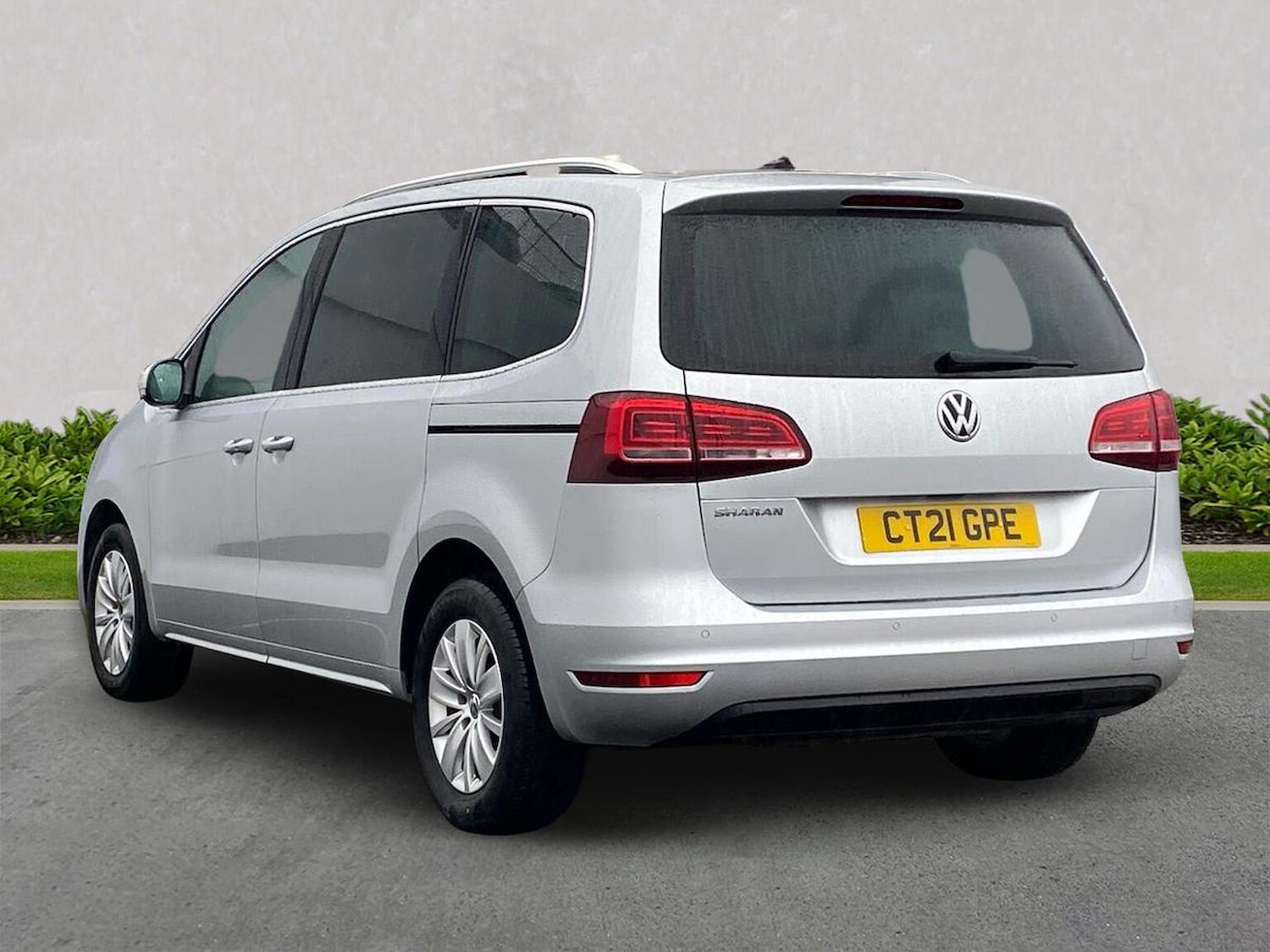 Used Volkswagen Sharan 2021 for sale - 77629325: Photo 2