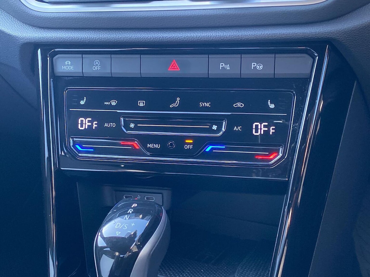 Used Volkswagen T-Roc 2025 for sale - 78176509: Photo 12