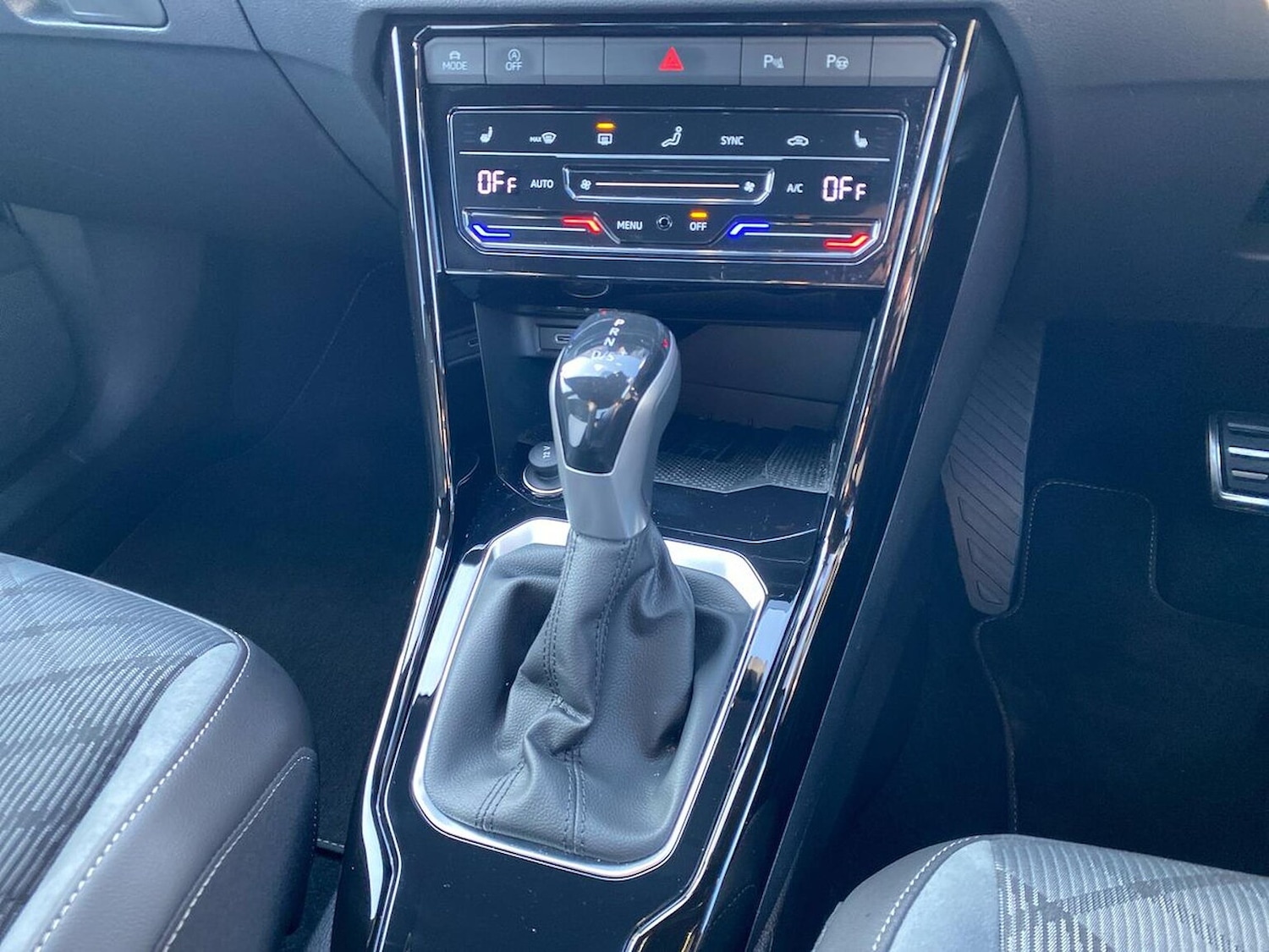 Used Volkswagen T-Roc 2025 for sale - 78176509: Photo 13