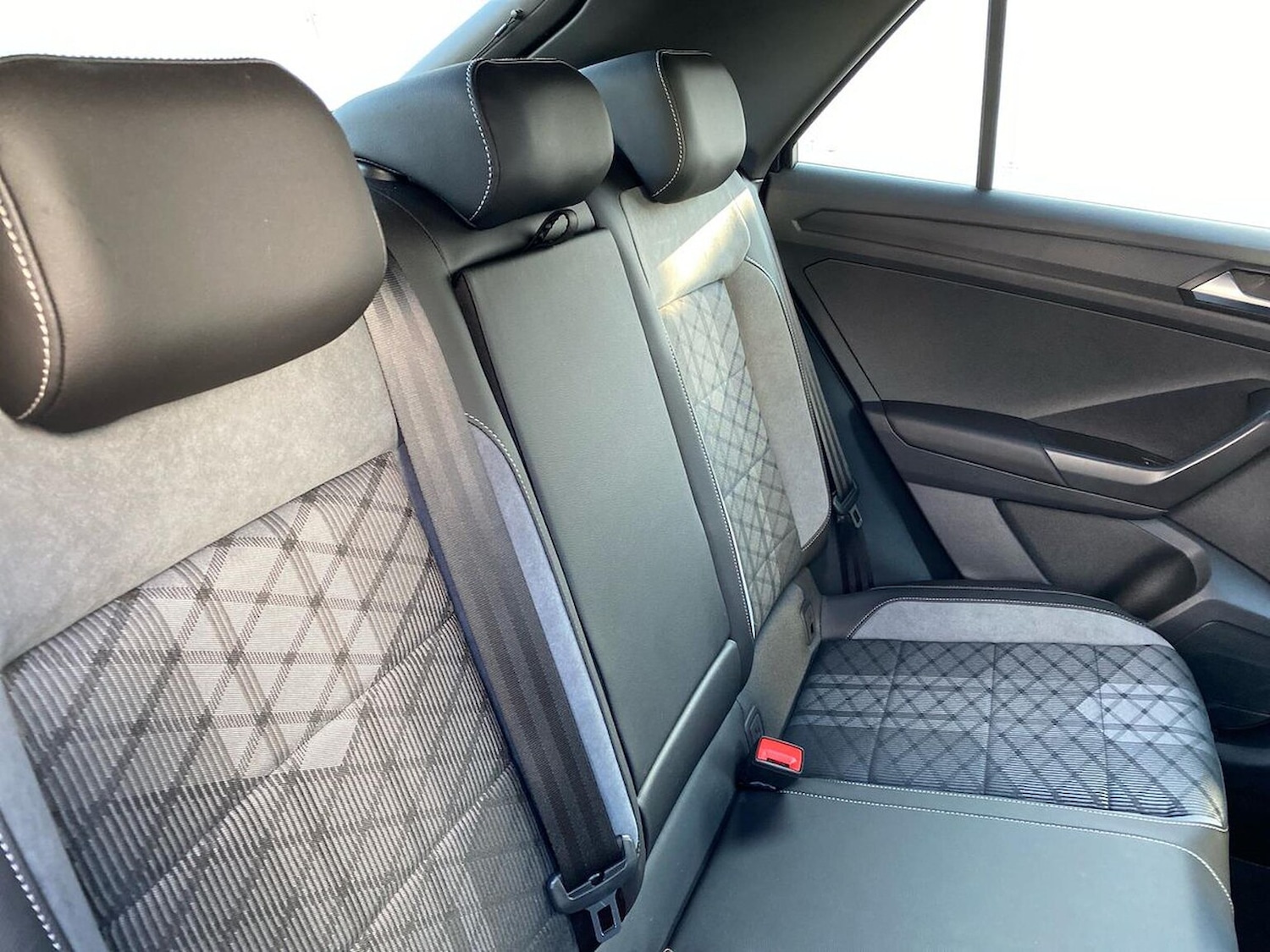 Used Volkswagen T-Roc 2025 for sale - 78176509: Photo 16