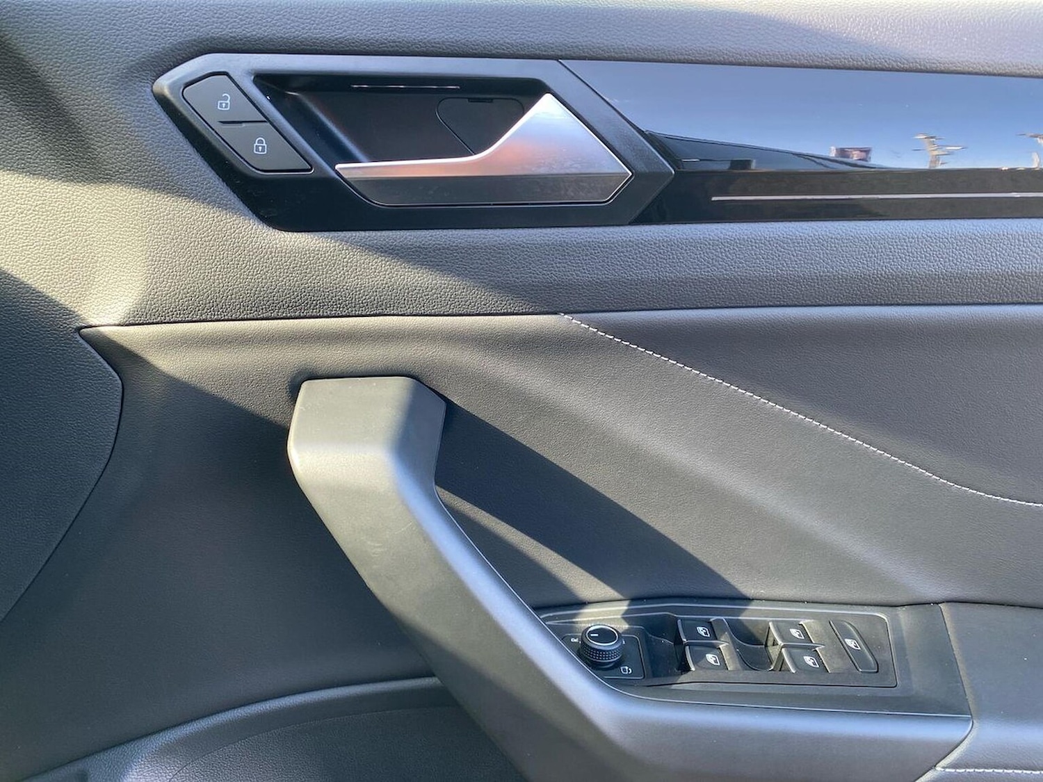 Used Volkswagen T-Roc 2025 for sale - 78176509: Photo 21