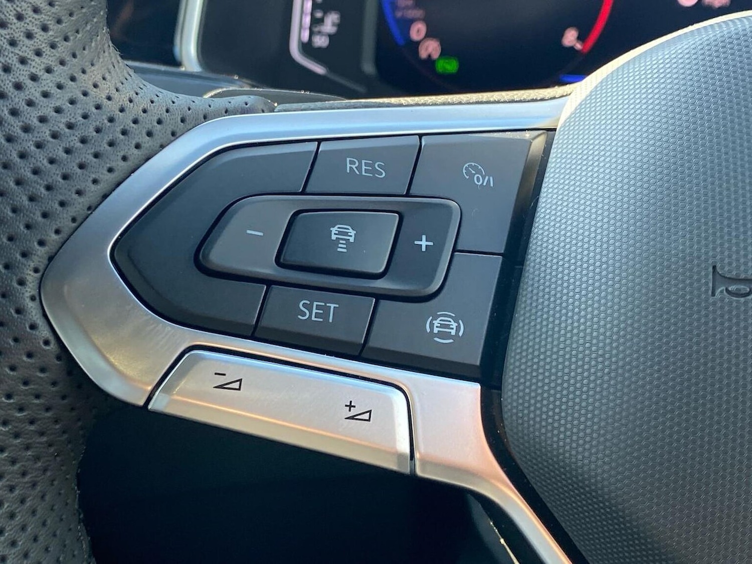 Used Volkswagen T-Roc 2025 for sale - 78176509: Photo 27