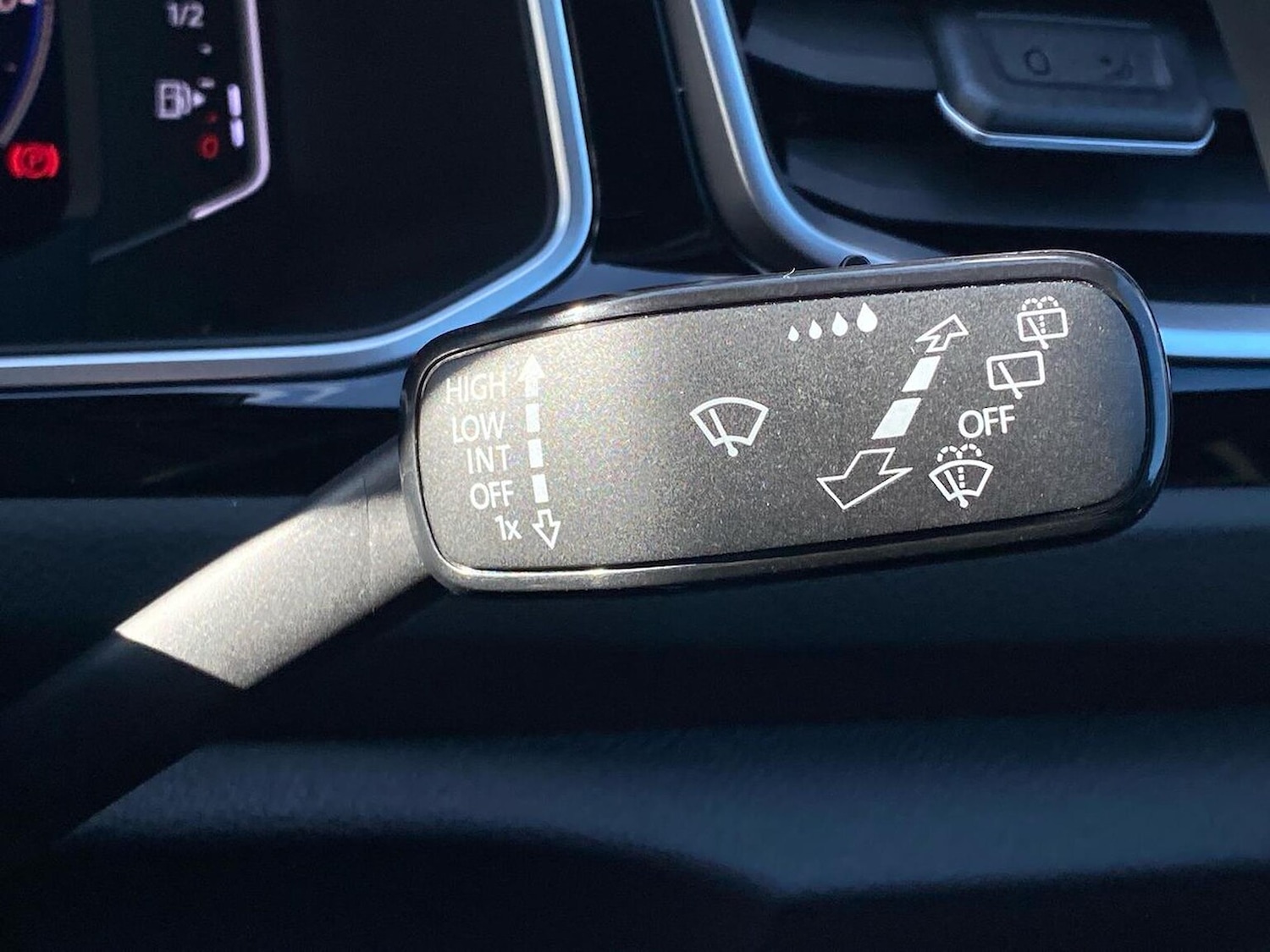 Used Volkswagen T-Roc 2025 for sale - 78176509: Photo 28