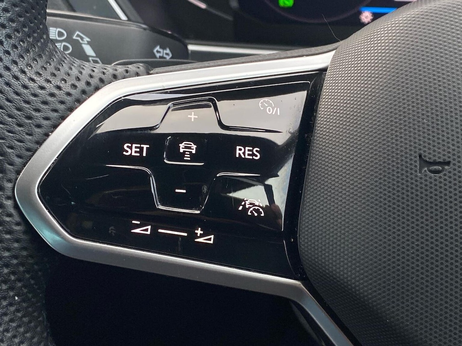 Used Volkswagen Tiguan 2023 for sale - 76957496: Photo 27