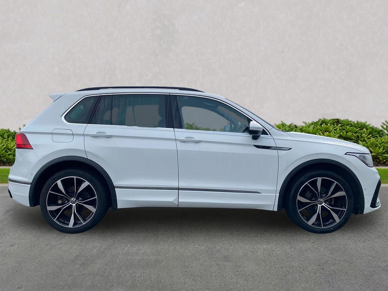 Used Volkswagen Tiguan 2023 for sale - 76957496: Photo 3