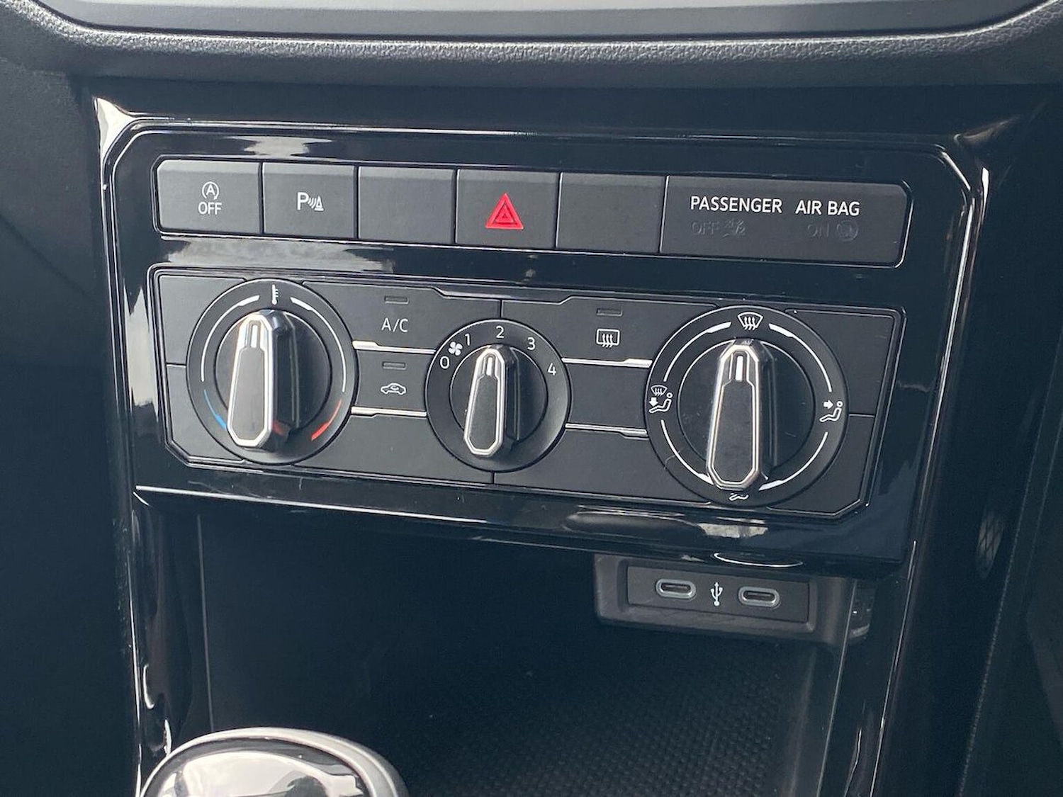 Used Volkswagen T-Cross 2023 for sale - 76464670: Photo 12