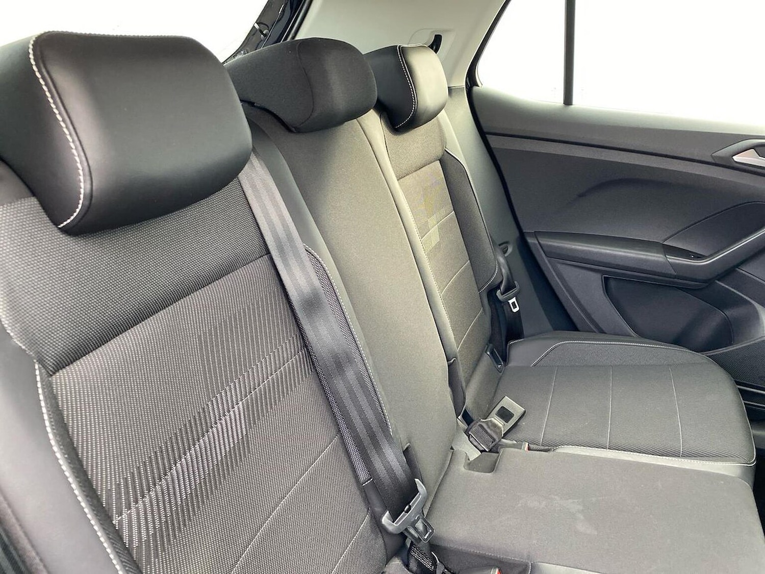 Used Volkswagen T-Cross 2023 for sale - 76464670: Photo 16