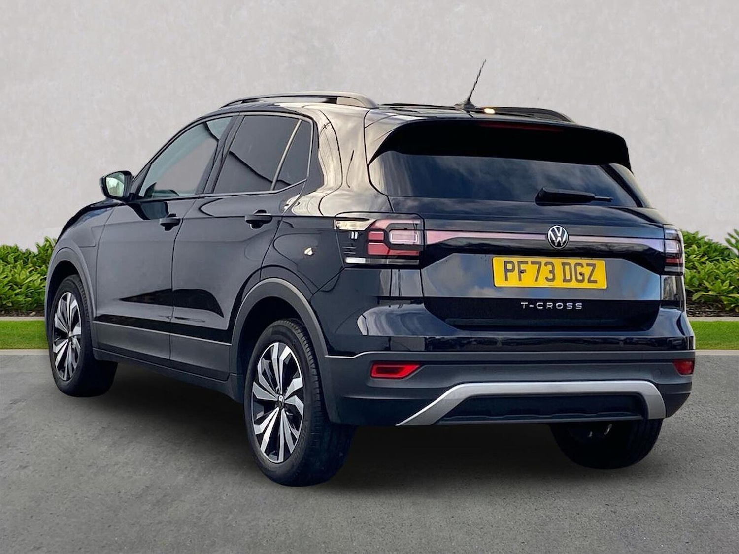 Used Volkswagen T-Cross 2023 for sale - 76464670: Photo 2