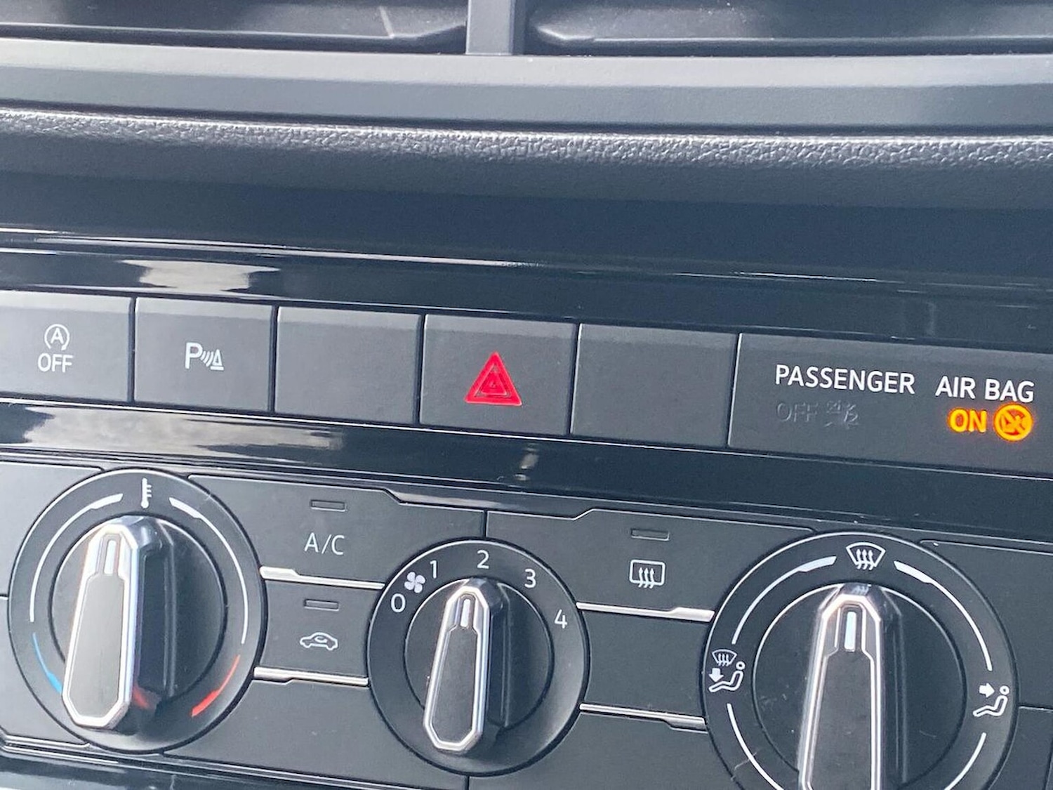 Used Volkswagen T-Cross 2023 for sale - 76464670: Photo 22