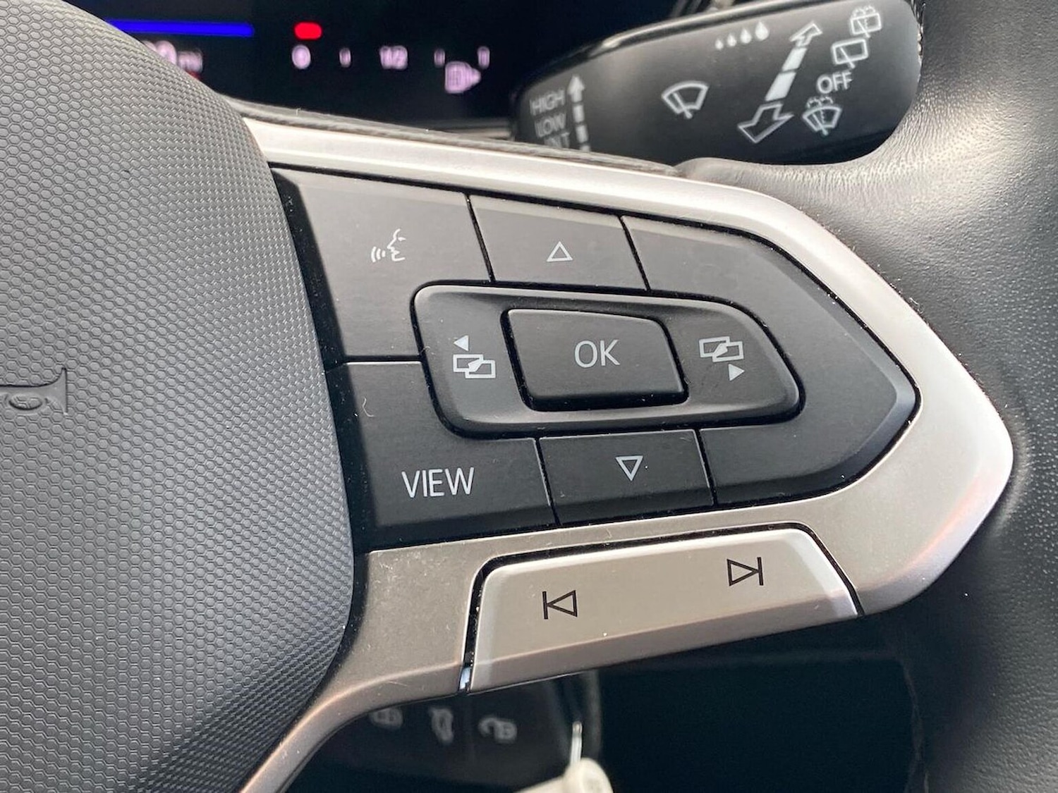 Used Volkswagen T-Cross 2023 for sale - 76464670: Photo 25