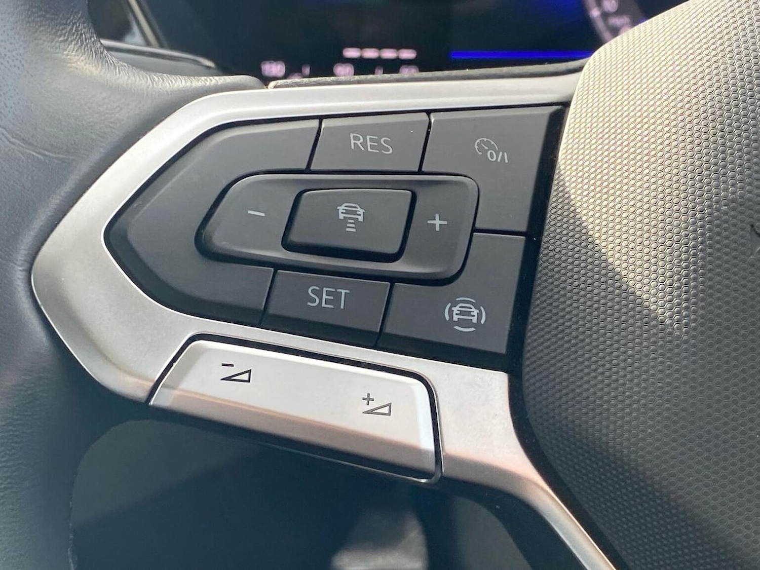 Used Volkswagen T-Cross 2023 for sale - 76464670: Photo 26