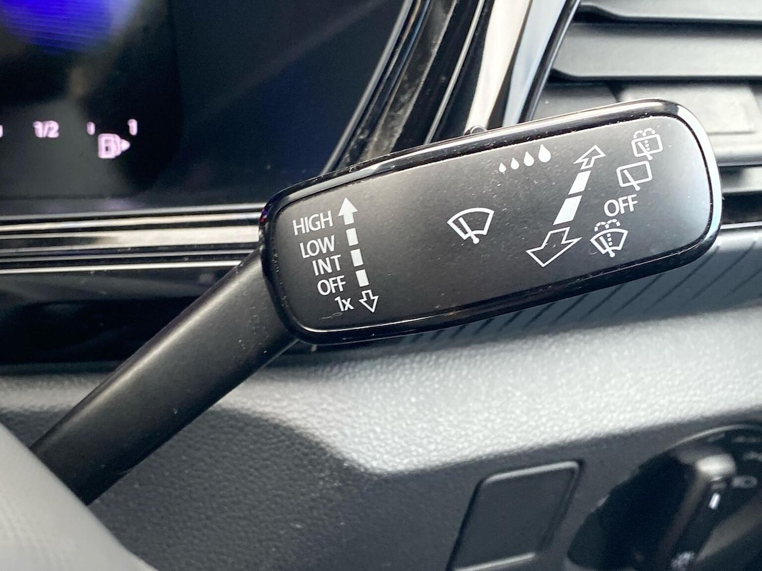 Used Volkswagen T-Cross 2023 for sale - 76464670: Photo 27