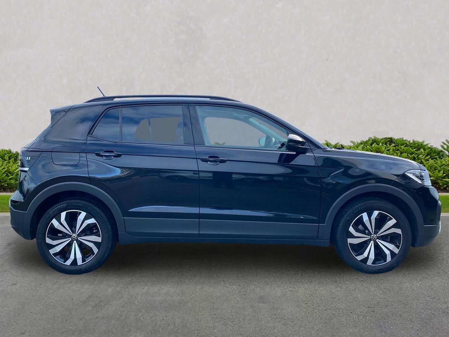 Used Volkswagen T-Cross 2023 for sale - 76464670: Photo 3