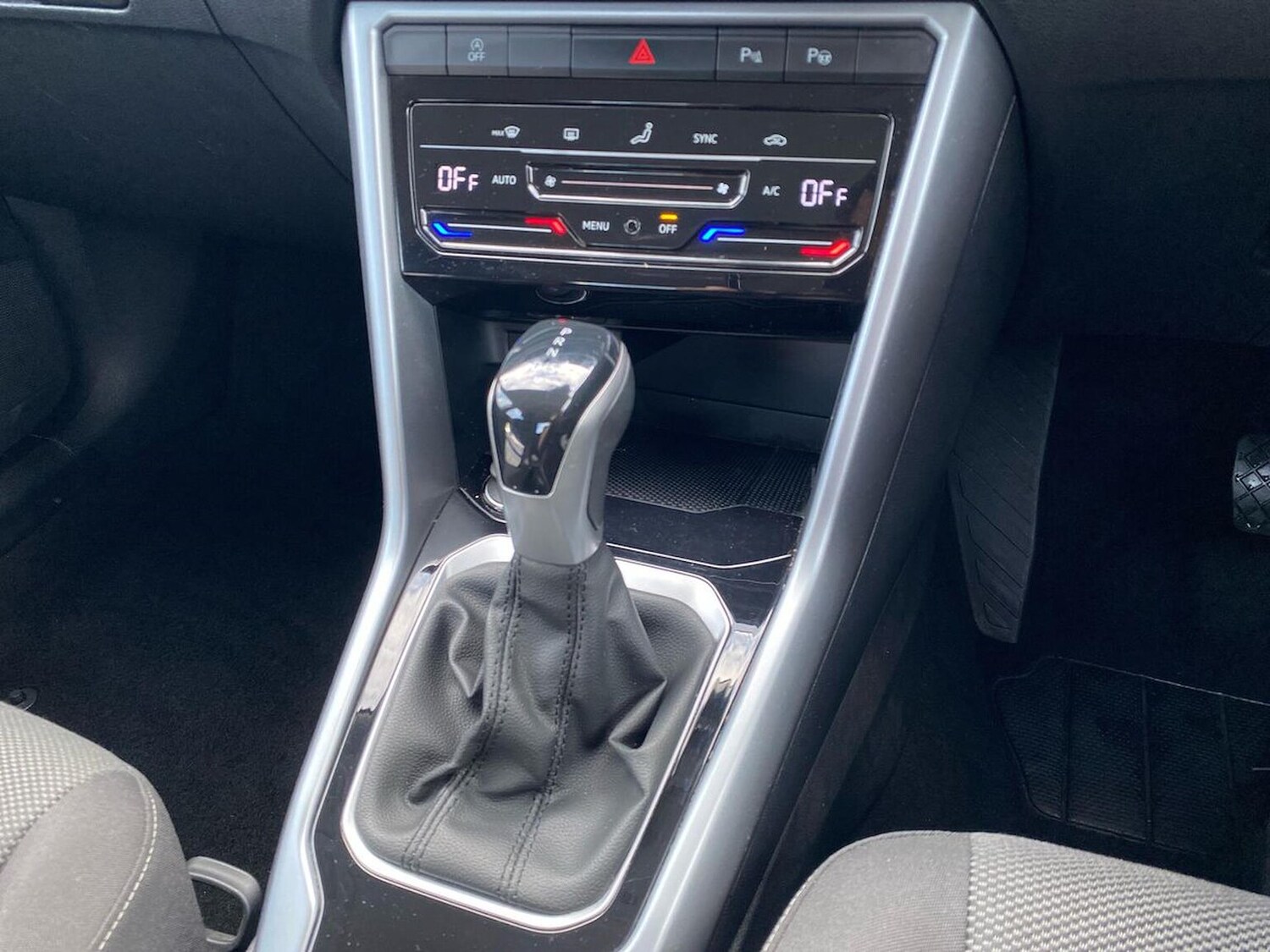 Used Volkswagen T-Roc 2023 for sale - 78195937: Photo 13