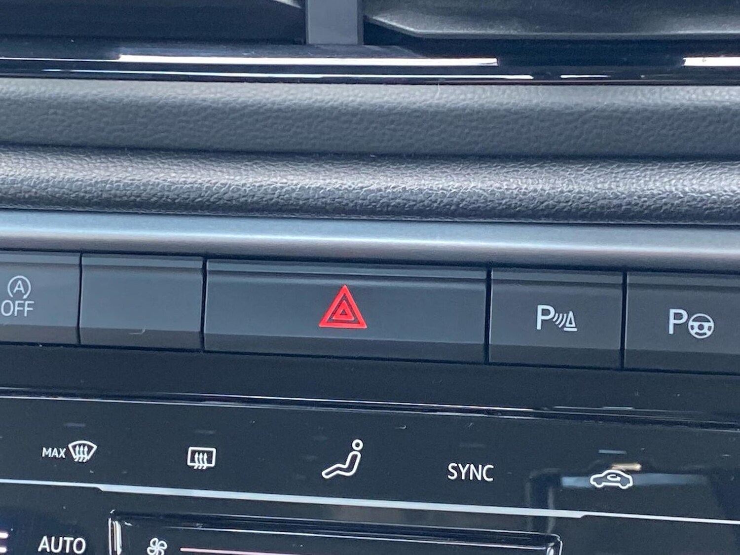 Used Volkswagen T-Roc 2023 for sale - 78195937: Photo 22