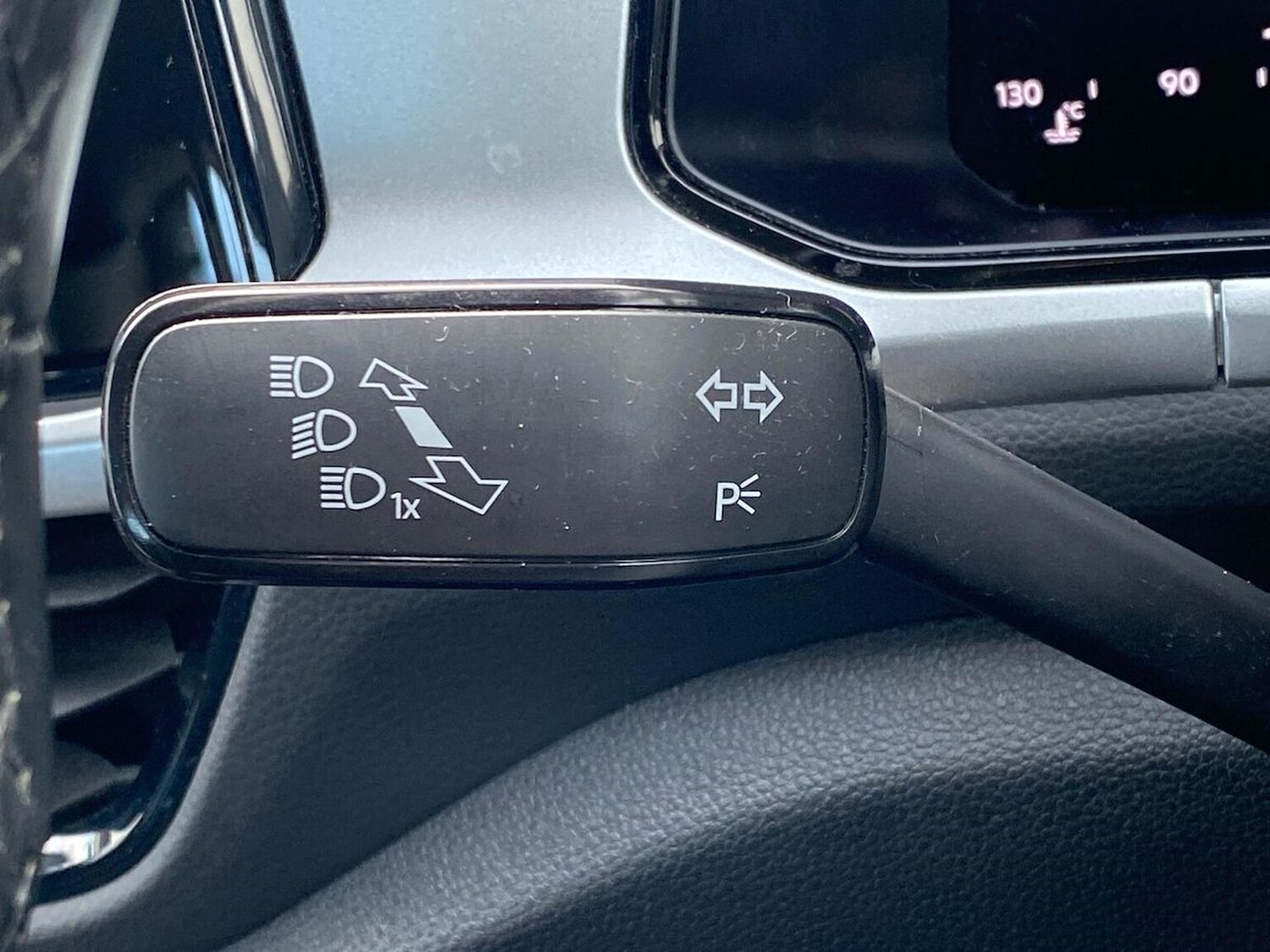 Used Volkswagen T-Roc 2023 for sale - 78195937: Photo 28