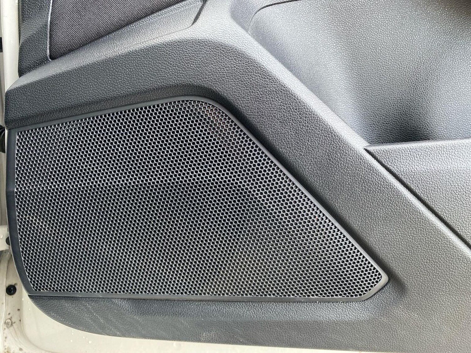 Used Volkswagen T-Roc 2023 for sale - 78195937: Photo 29