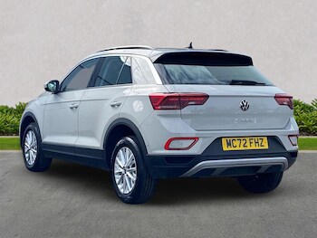 Used Volkswagen T-Roc 2023 for sale - 78195937: Photo